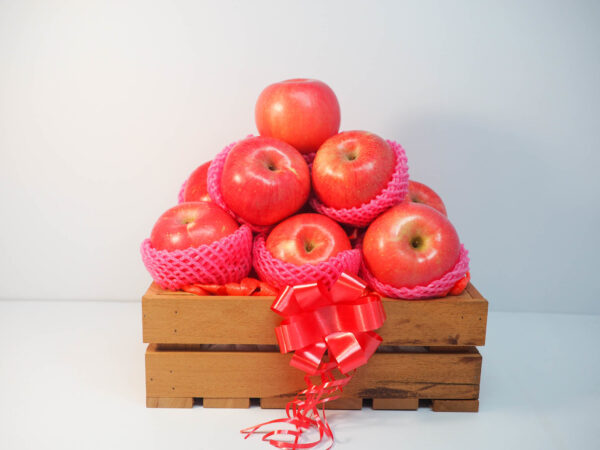 Gift Box of Apples, Fruit Basket of Apples for sale in Metro Manila, Order Online Apples for Delivery, Half Dozen of Apples for Sale